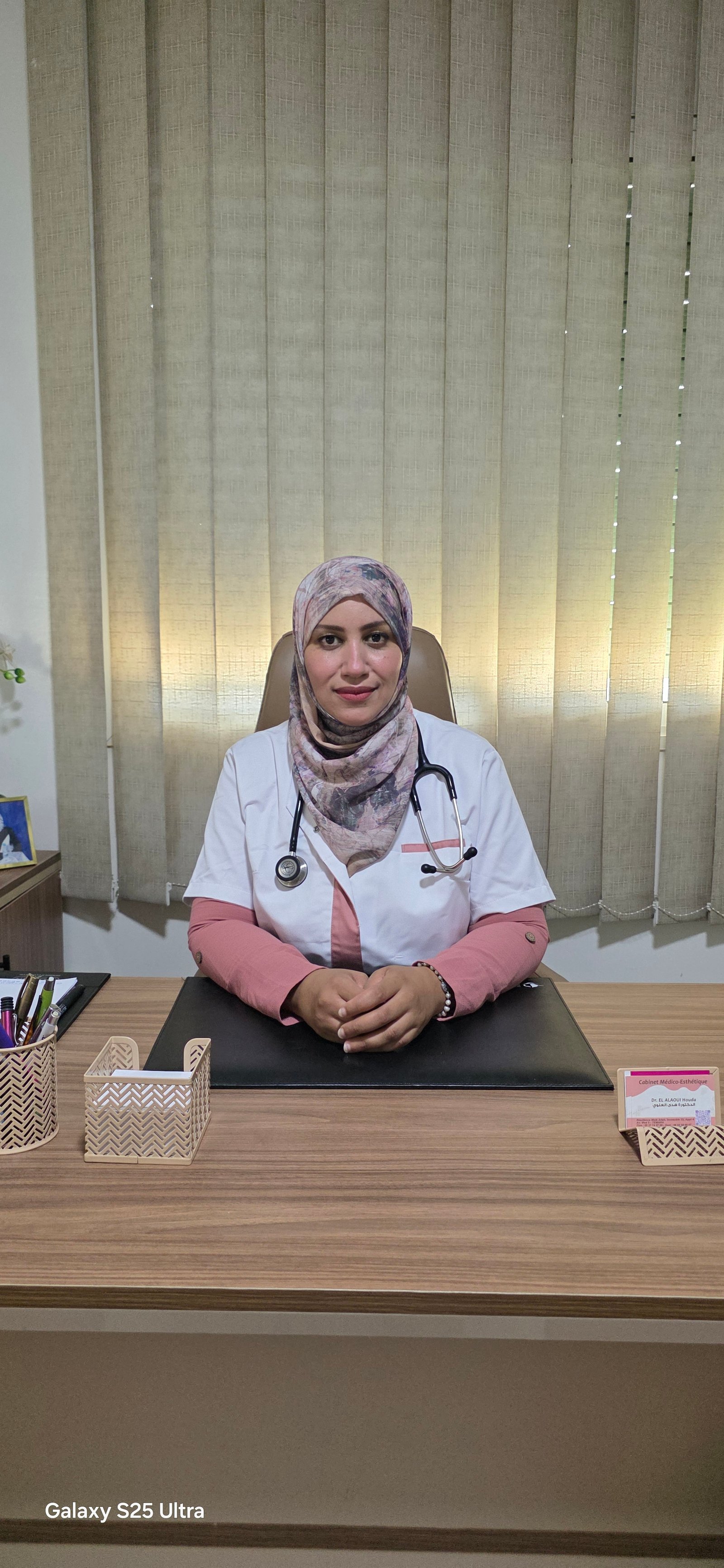 Dr Houda El Alaoui à son bureau